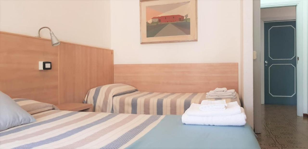Hotel Enrica Cervia Bagian luar foto