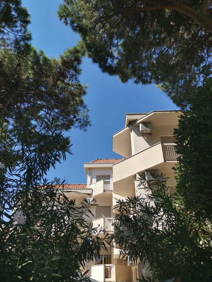 Hotel Enrica Cervia Bagian luar foto