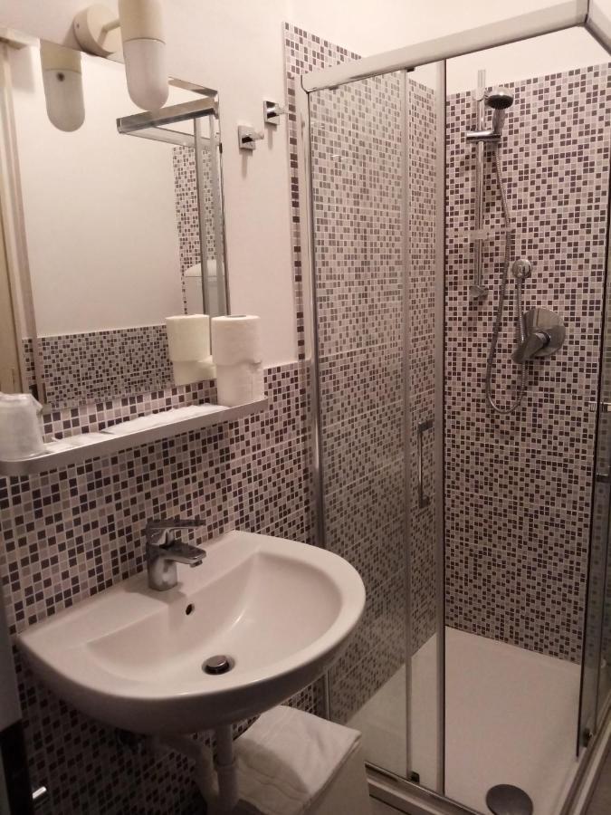 Hotel Enrica Cervia Bagian luar foto