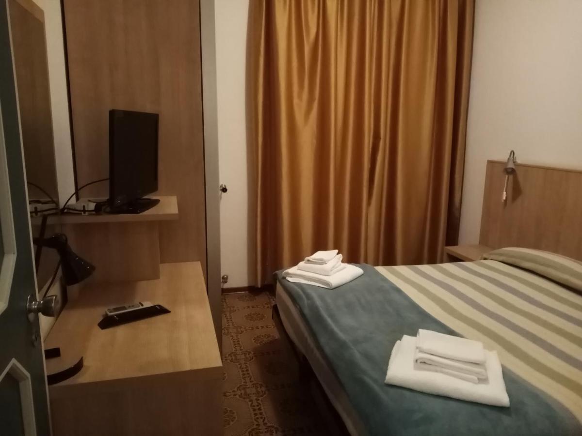 Hotel Enrica Cervia Bagian luar foto